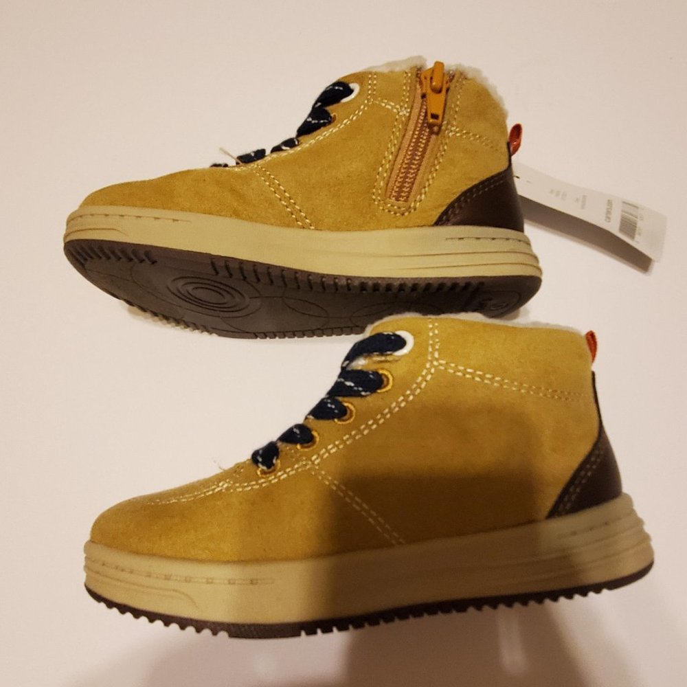 #416 NWT Carter Toddler Boots Size 9 - Picture 2 of 2